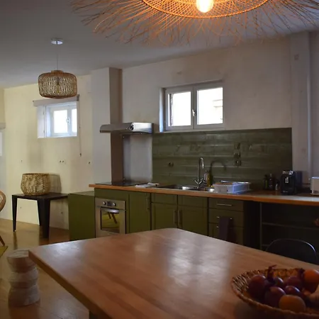 Le Petit Vauluisant Centre Historique, Duplex Apartment *